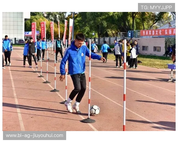 围绕洗脚城搞足球的独特模式探讨产业发展前景新趋势与挑战分析